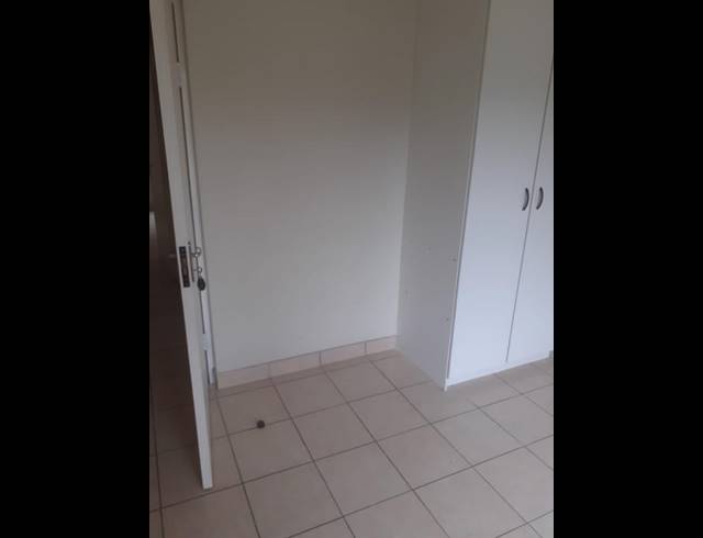 2 BEDROOM TOWNHOUSE FOR SALE IN MEREDALE